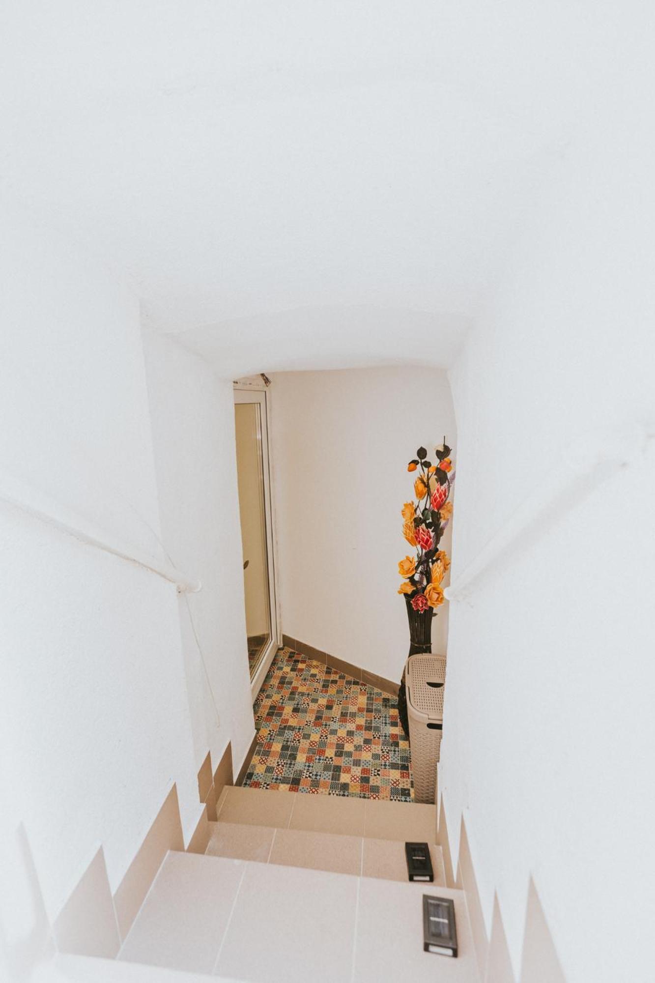 Locart -Cozy Downtown Apartment, Near Black Church With Free Wi-Fi Braşov Exterior foto